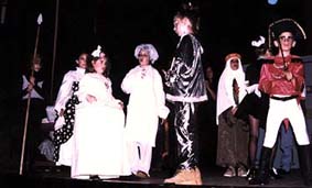 menines.JPG (15804 bytes)